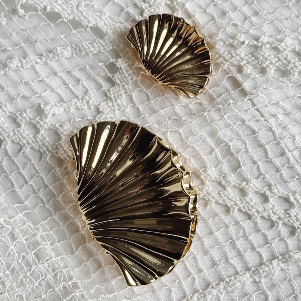 metal shell large & small gold claw clip set